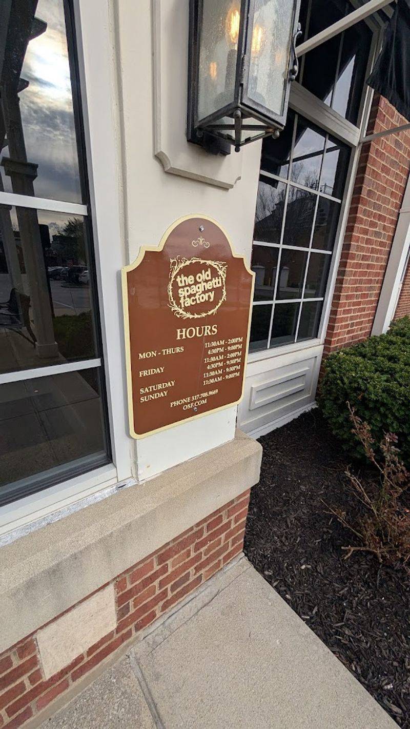 Outdoor Patio Seating at the Carmel Location