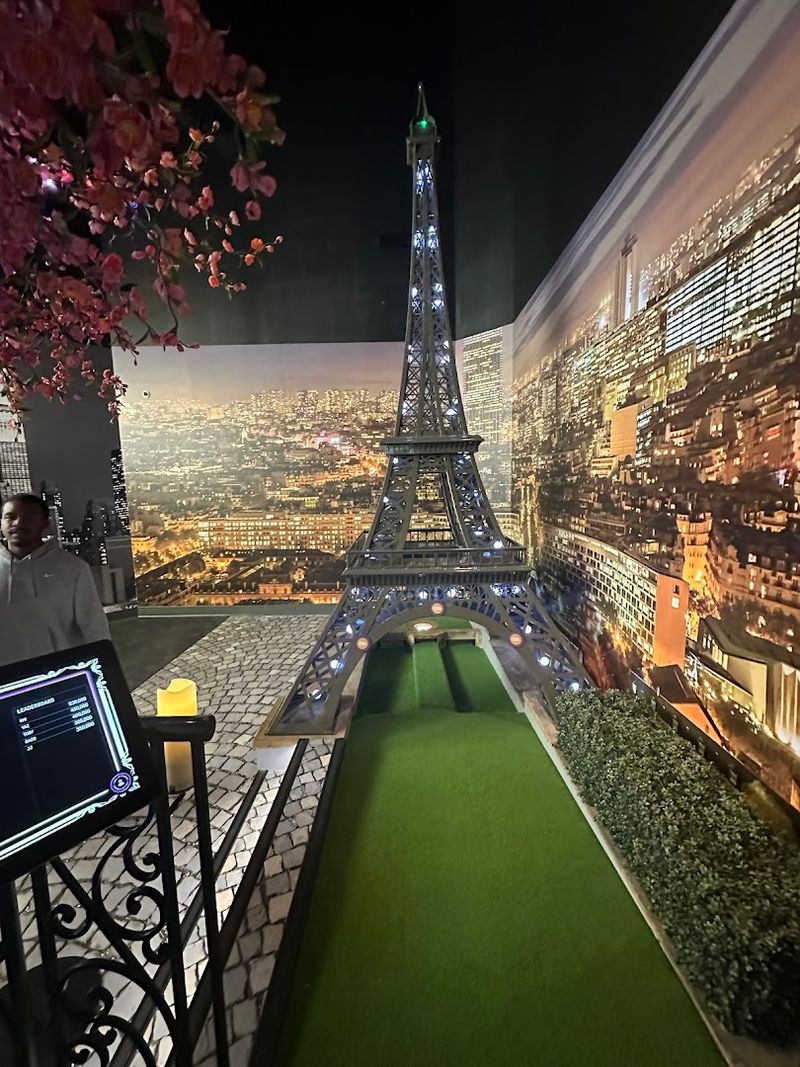 Tech-Enhanced Scoring Systems on the Mini Golf Course