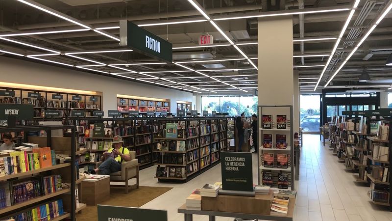 Barnes & Noble, Hackensack