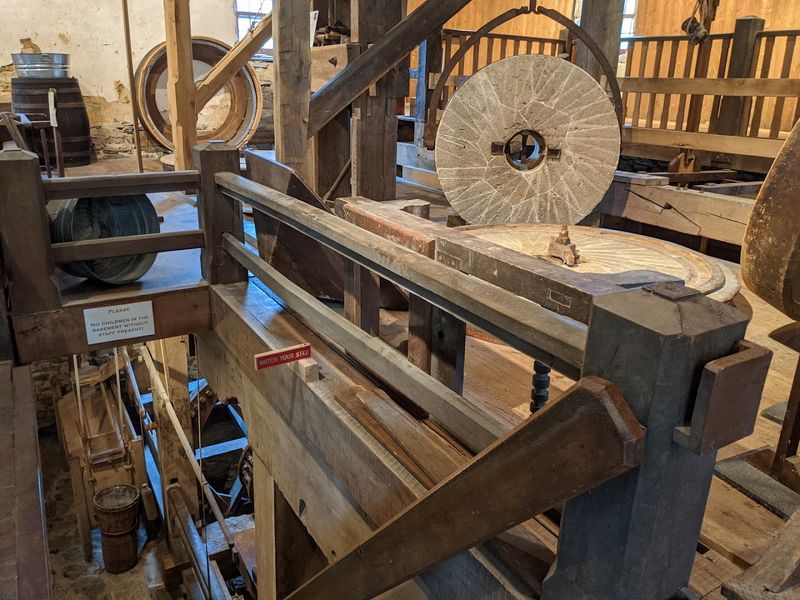 Grinding Demonstrations That Bring History Roaring Back