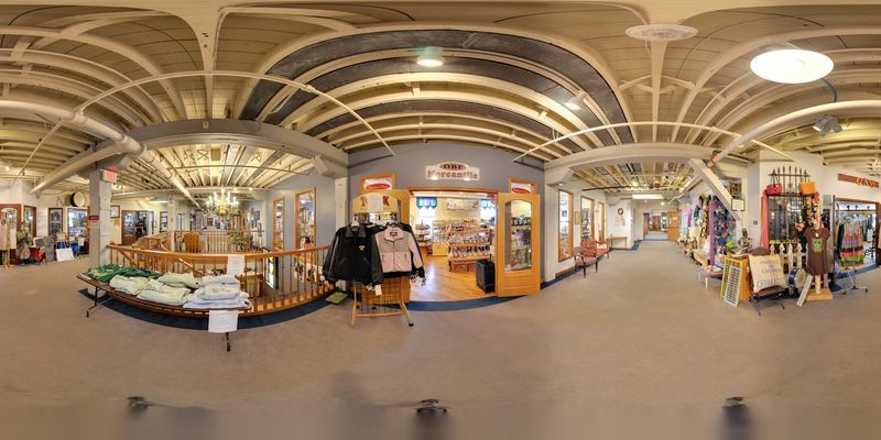 Over 15 Unique Artisan Shops Under One Roof