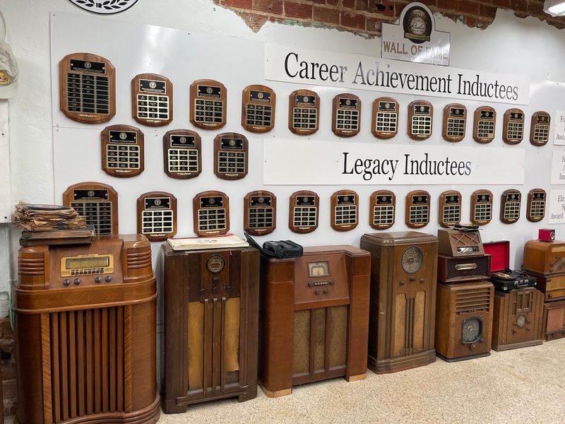 Vintage Radios And A Georgia Music Hall Of Fame