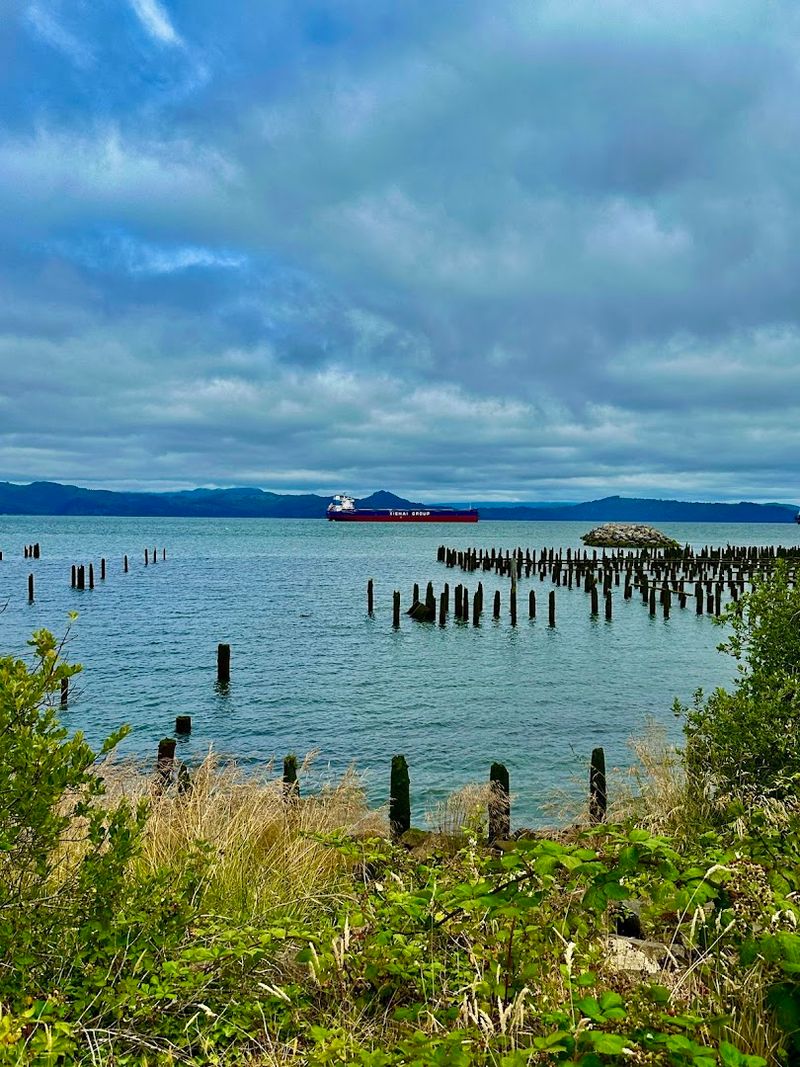 Eating With a View of the Water