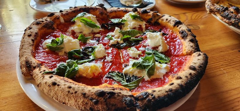 Ken's Artisan Pizza, Portland, Oregon