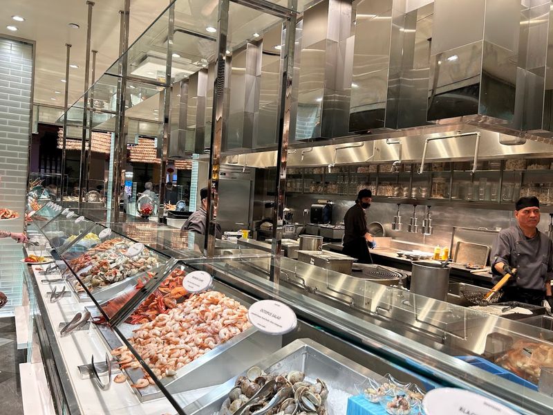 Open Kitchens Keep The Buffet Feeling Lively