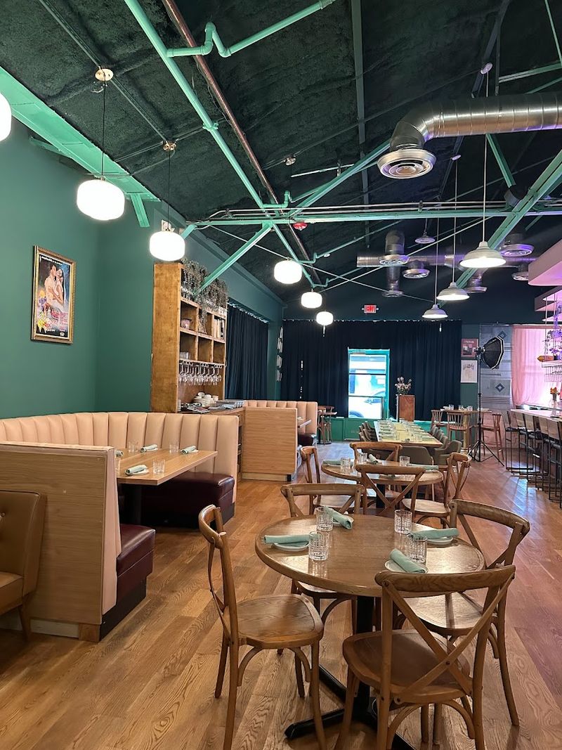 Service That Matches the Food