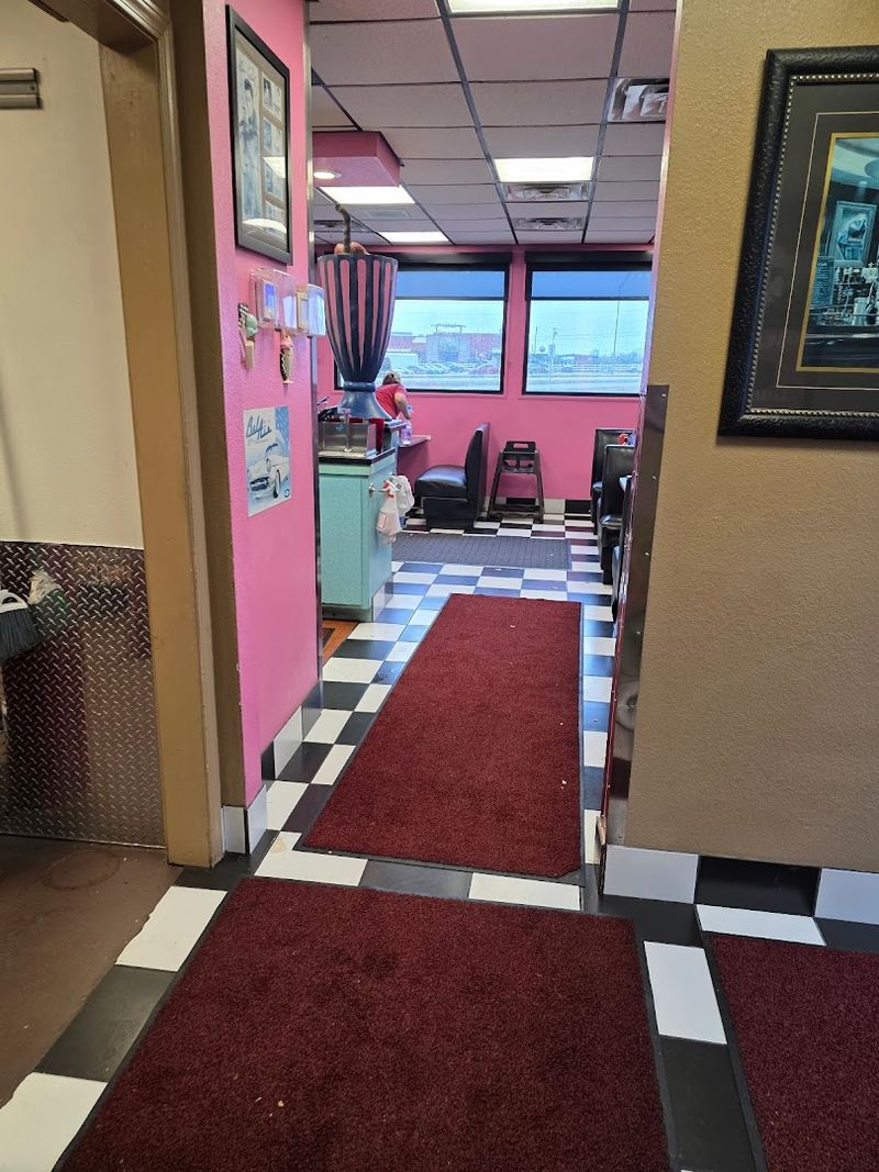 The Open Kitchen and Its Honest Energy