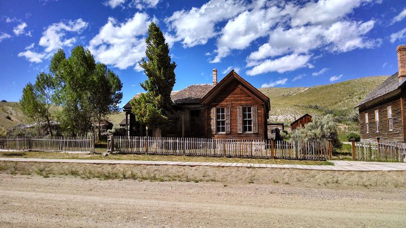 The Montana Vigilantes And The Bannack Gallows