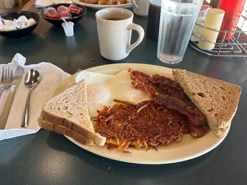 Classic Breakfast Fits The Setting Perfectly
