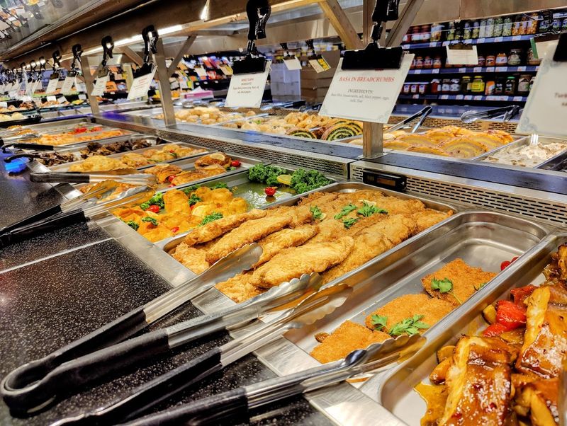 The Hot Food Bar That Doubles as a Comfort Food Tour