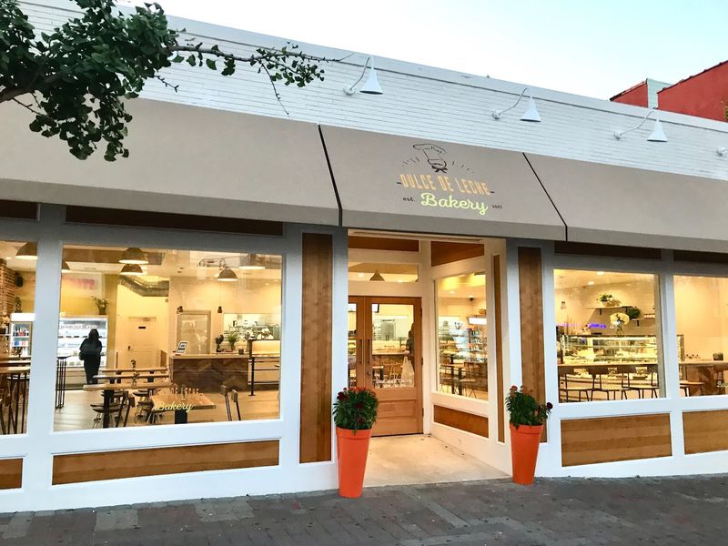 Dulce de Leche Bakery