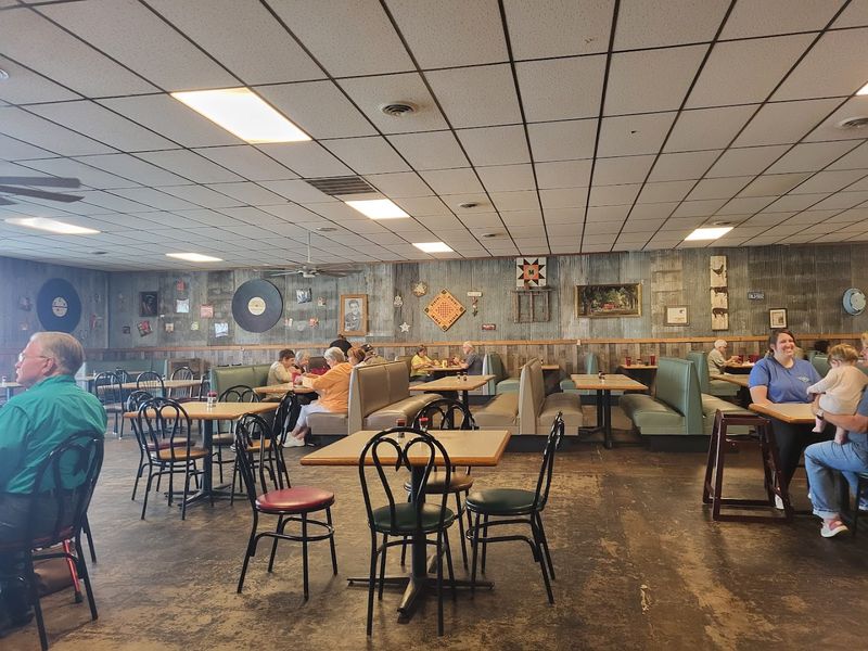 Southern Fried Kitchen in Buffalo Serves Homestyle Plates Worth the Drive