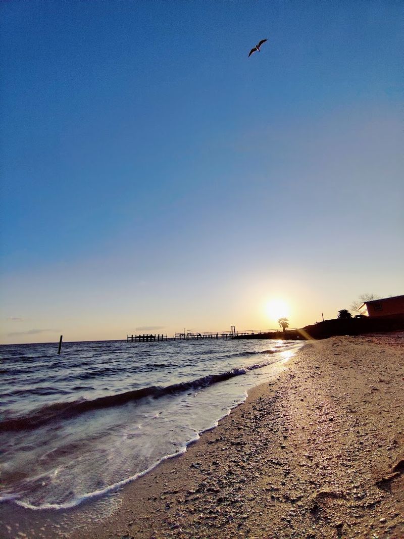 Magnolia Beach