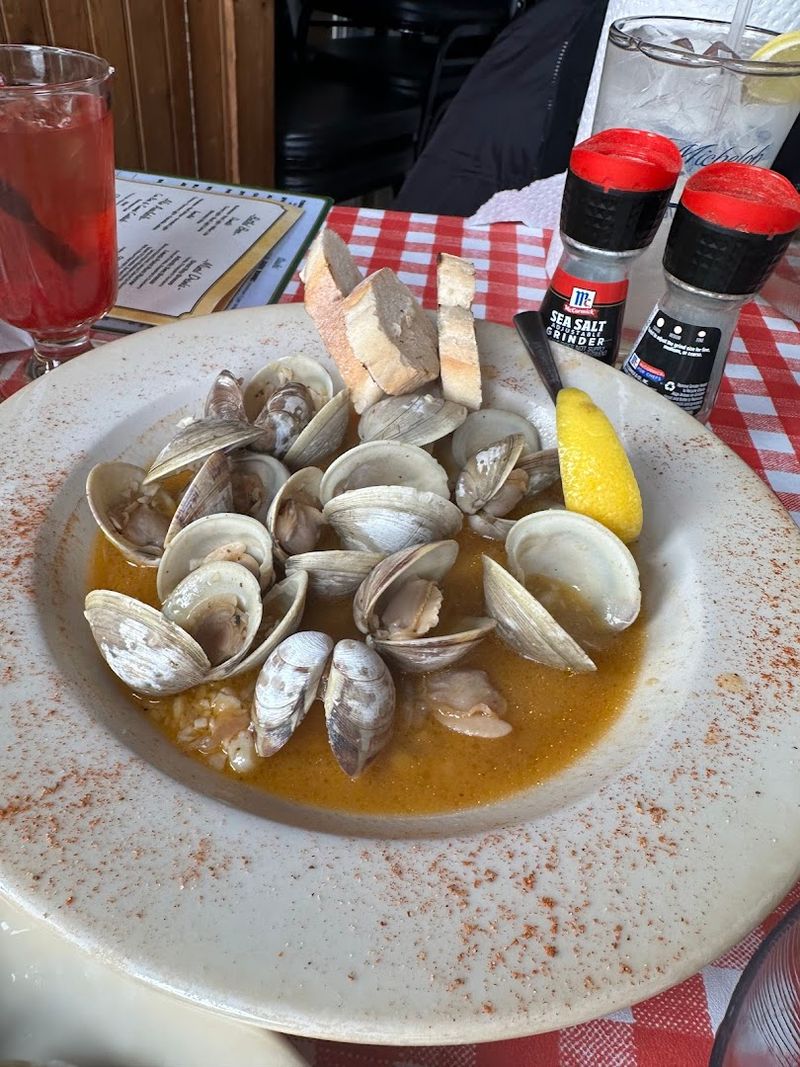 Fresh Seafood That Keeps Locals Coming Back