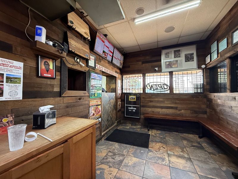 Why Smokey Joe's Keeps Drawing People Back to South Dallas