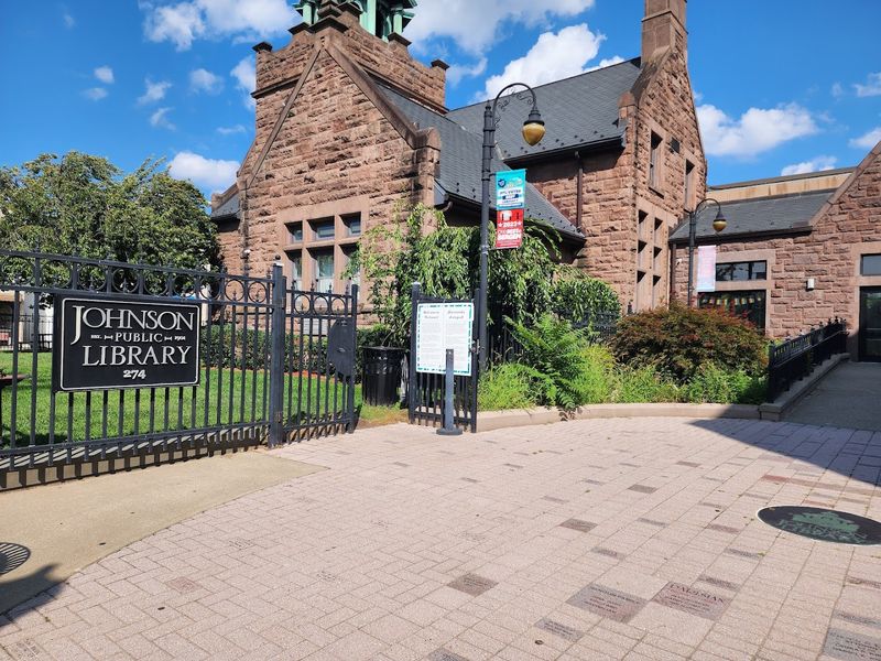 Richardsonian Romanesque Style and What It Actually Means