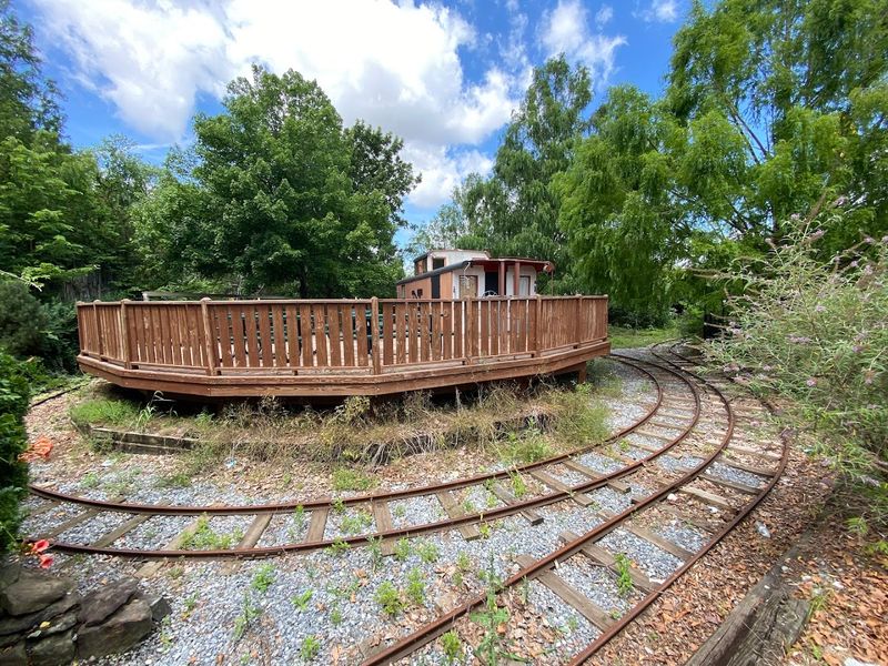 What the Abandoned Site Looks Like Today