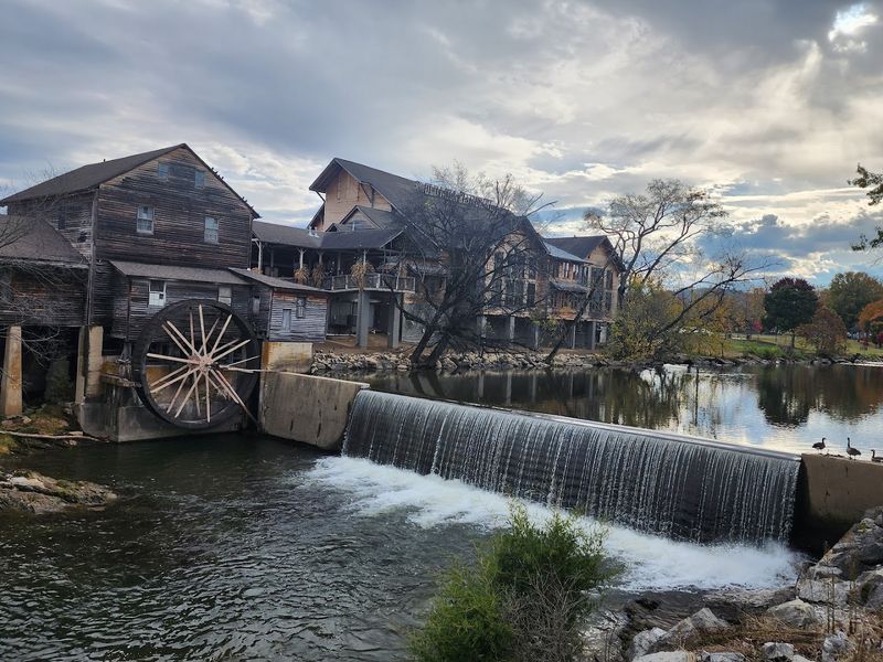 The Old Mill Restaurant Texas, Pigeon Forge