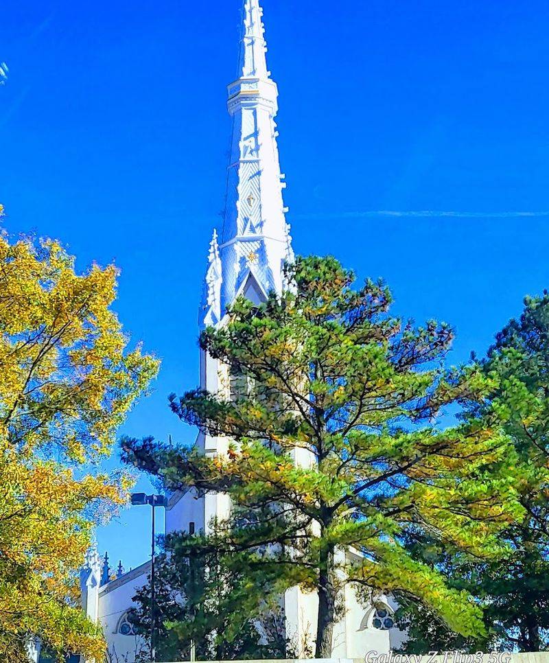 Plan Your Visit to This One-of-a-Kind Virginia Landmark