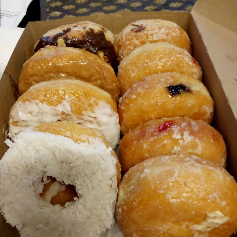 Fresh Donuts Around the Clock, Every Day