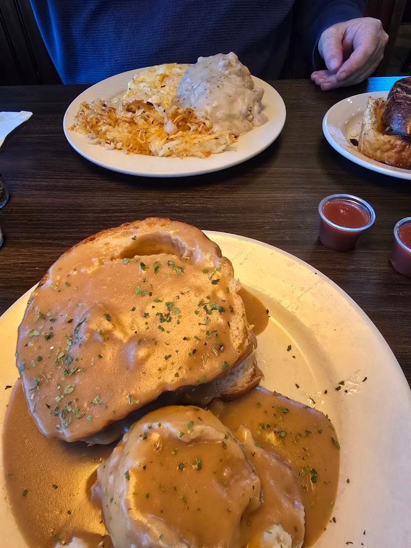 Why Locals Keep Coming Back Without Saying Much About It