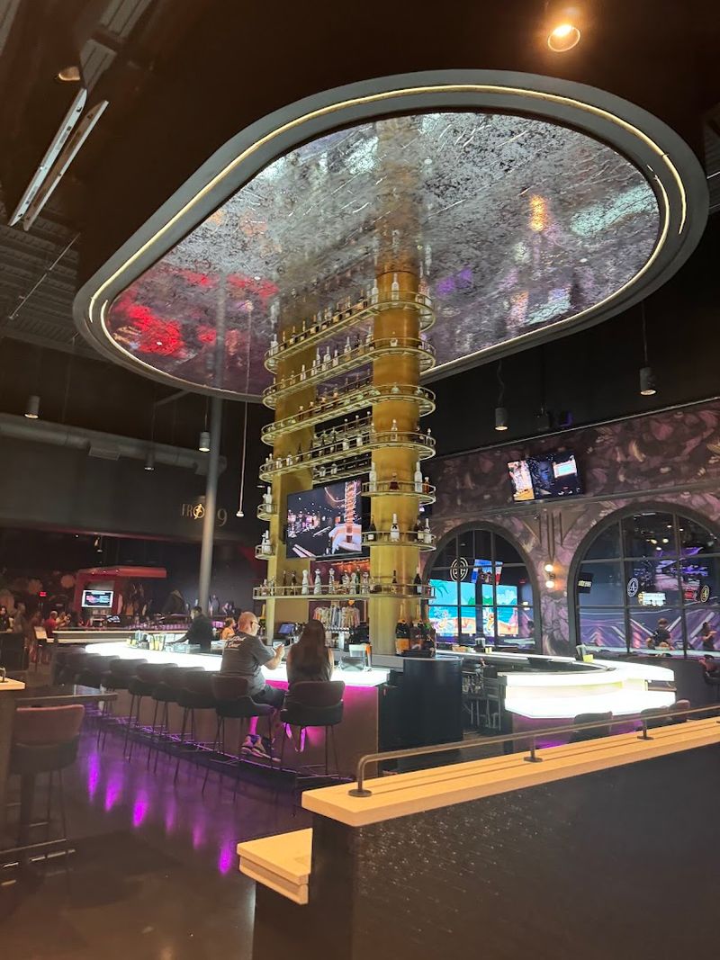 Live DJ Sets That Keep the Energy Going All Night