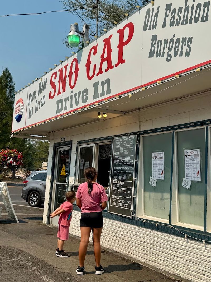 A Road Trip Staple Between Bend and Portland