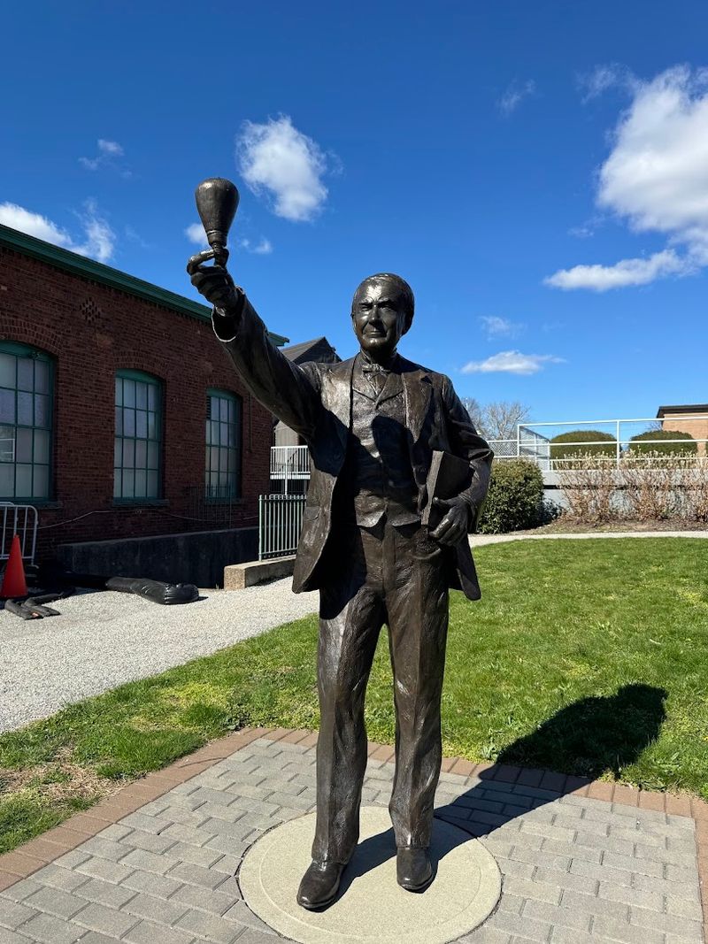 Glenmont Estate: The Home Behind the Inventor