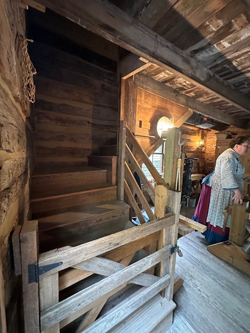 Historical Interpreters Bringing the Past to Life