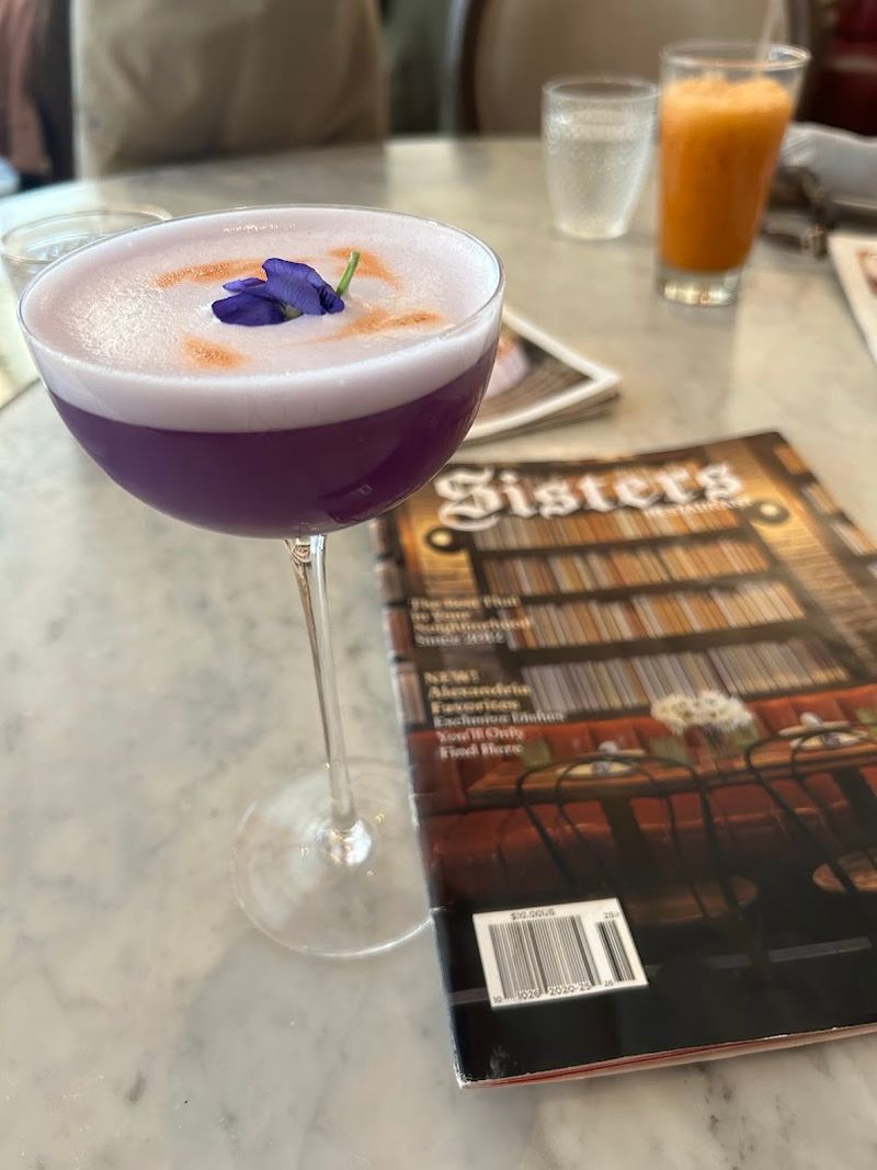 Sisters Thai, Alexandria