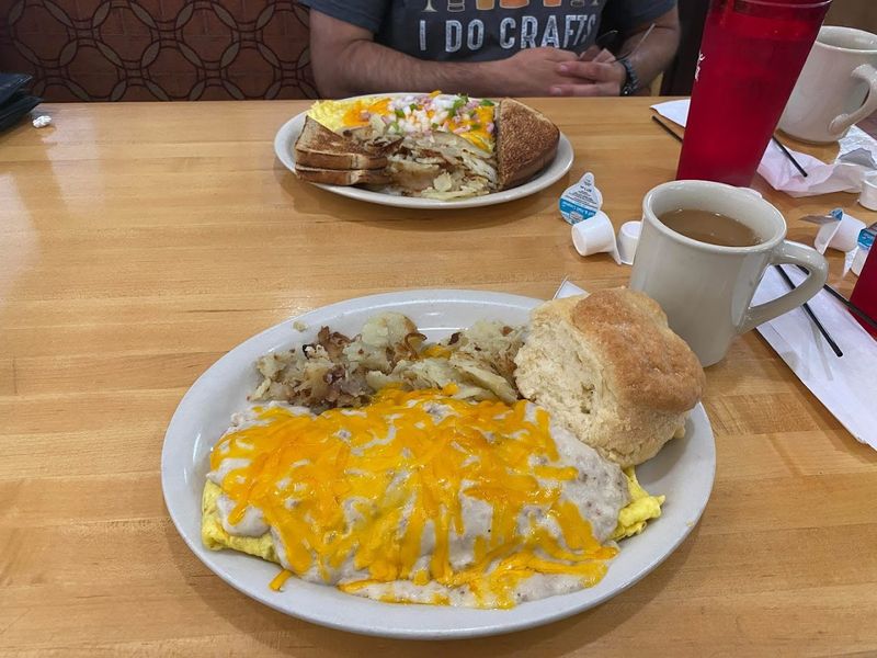 Omelets and Breakfast Bowls Worth the Trip Alone