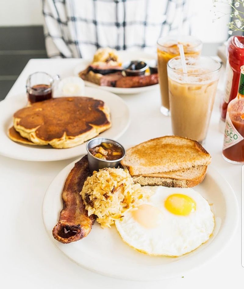 A Breakfast Lineup That Keeps Locals Coming Back