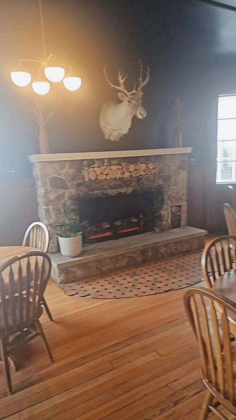 The Pub and Restaurant Experience