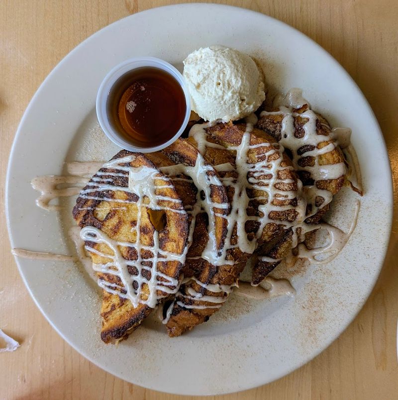 The Churro French Toast That Deserves Its Own Fan Club