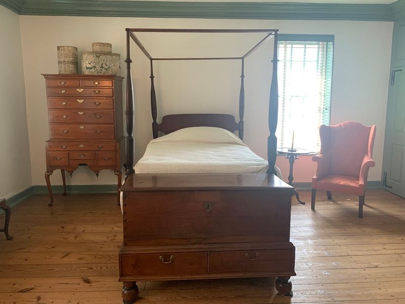 The Lady in Blue: New Castle's Most Famous Ghost