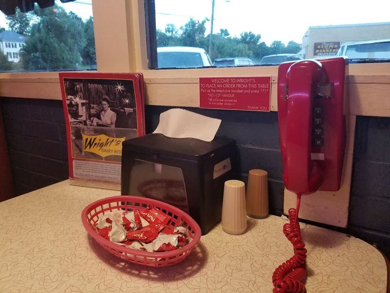 Phones on Tables: The Ordering Trick That Blows Everyone's Mind