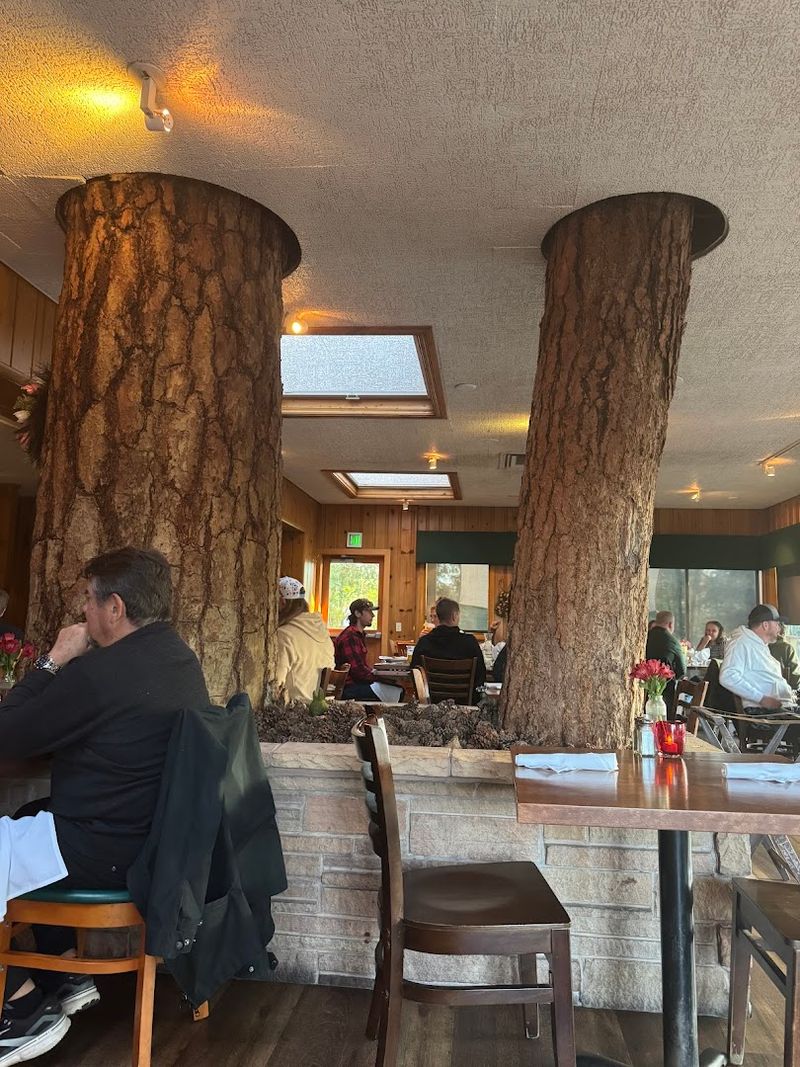 Clam Chowder That People Drive Back to Bend Just to Eat