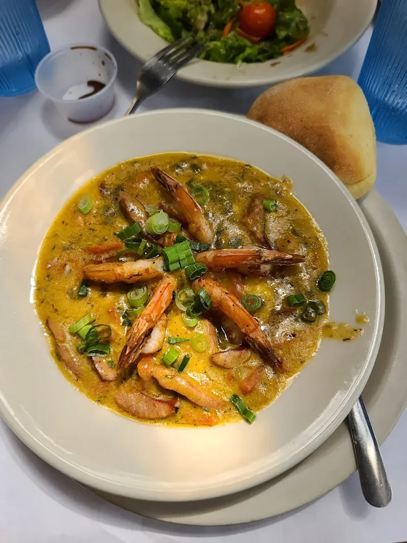 The Legendary Shrimp and Grits Worth Every Mile