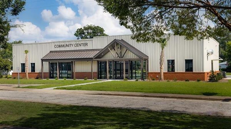 Live Music and Community Energy Keep the Crowd Moving