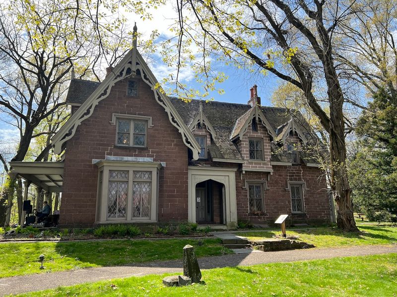 Why The Hermitage Feels Like a Living Ghost Story