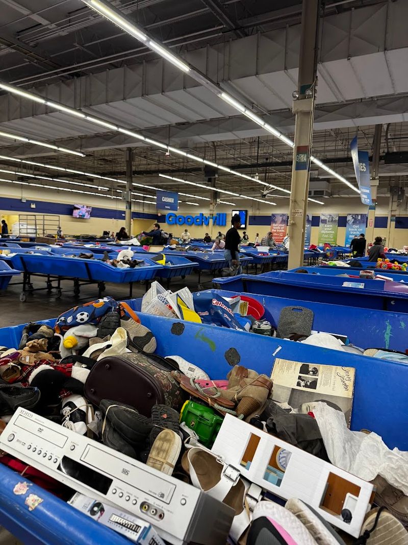 Goodwill Outlet, Little Rock