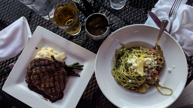 Standout Entrees That Go Well Beyond Bar Food