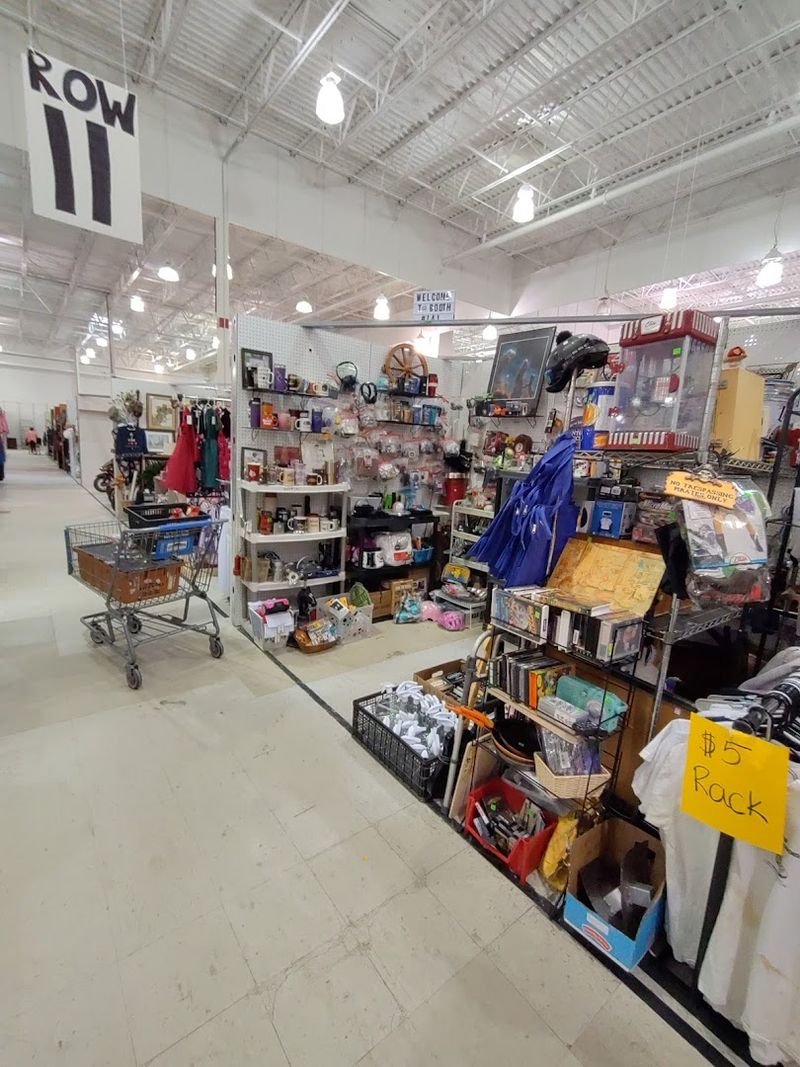 A Maze of Hundreds of Booths That Makes Every Visit Feel Brand New