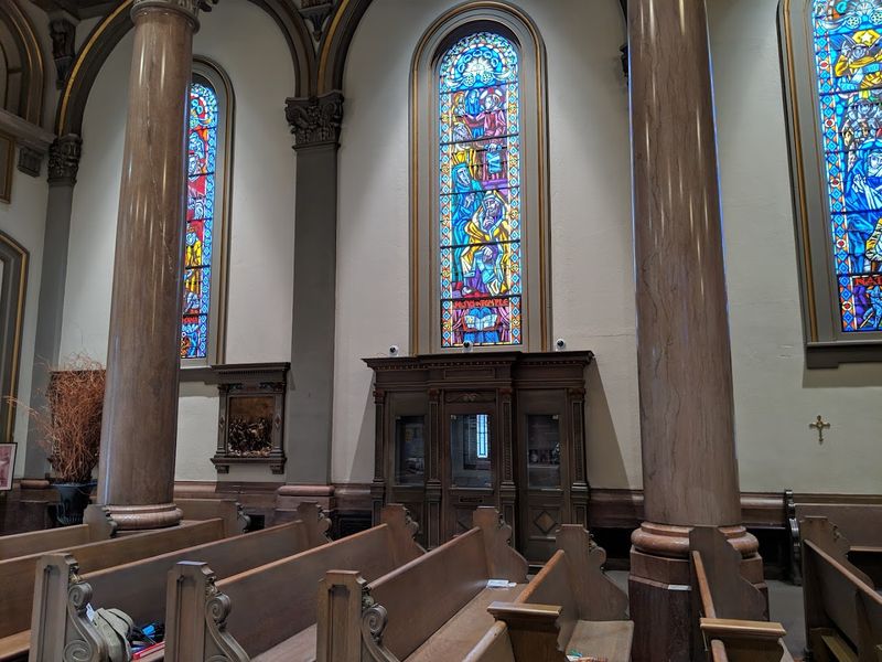 Stained Glass Windows That Paint the Walls in Living Color