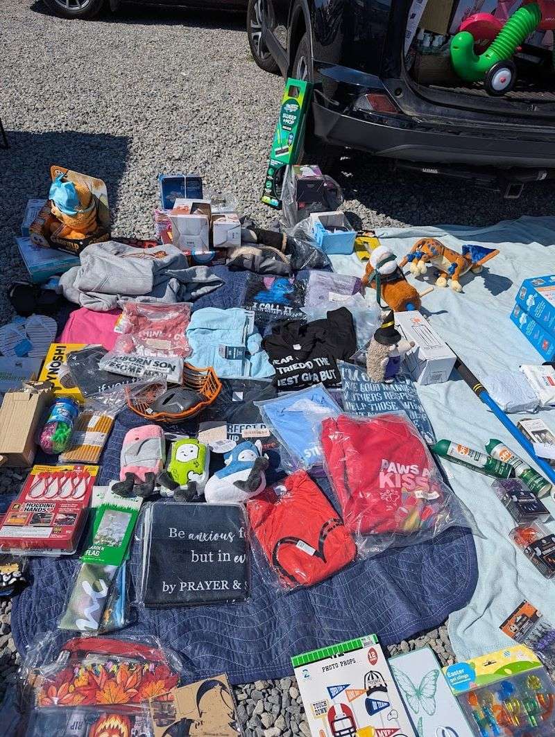 A Buzzing Outdoor Marketplace Tradition