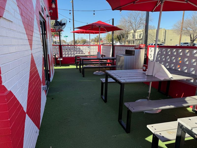 Why Hattie B's Is Worth the Trip to Dallas