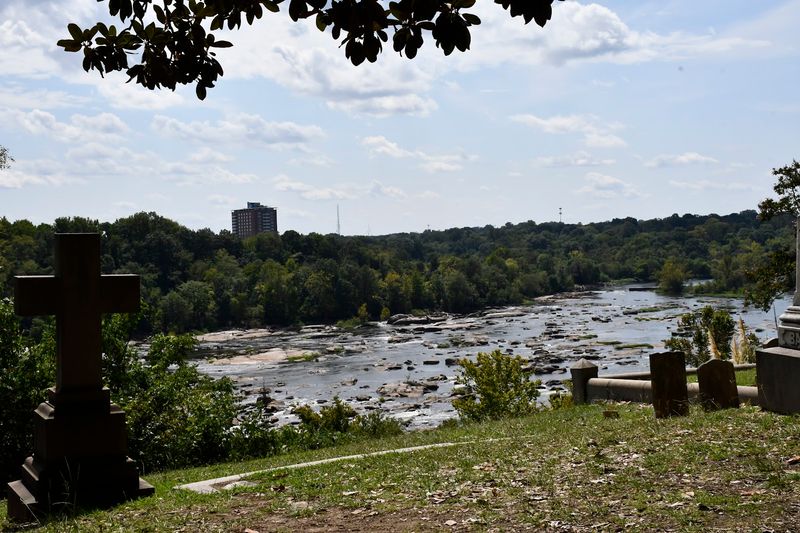 Hollywood Cemetery's Stunning Position Along the James River