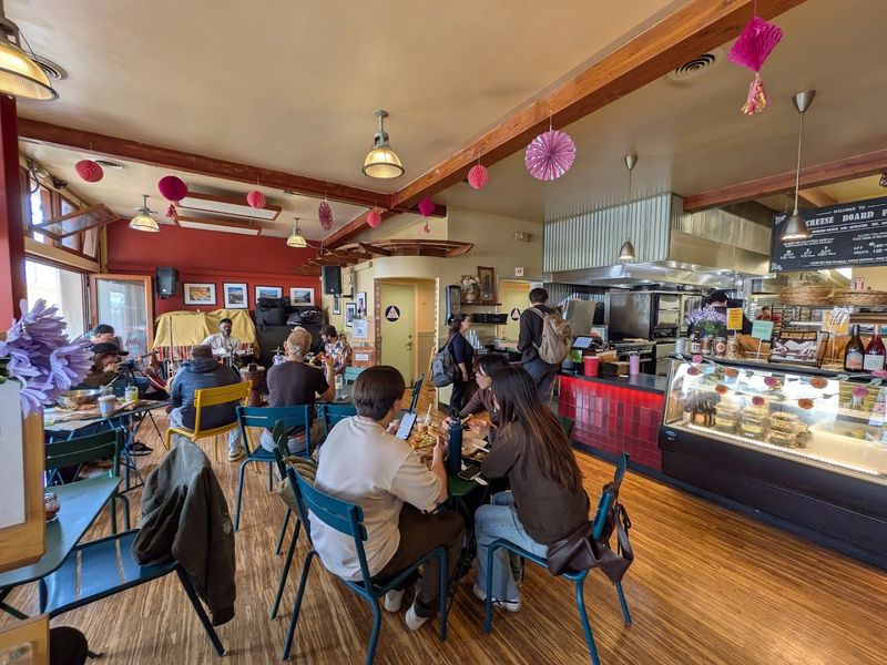 Live Jazz and the Atmosphere That Keeps People Coming Back