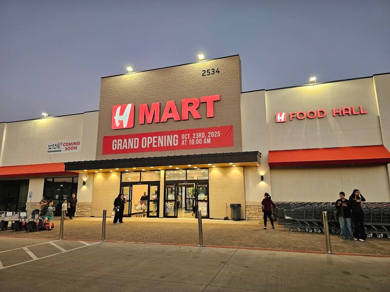 Dallas Finally Gets Its Own H Mart