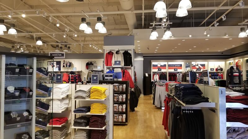 The Open-Air Layout That Makes Shopping Feel Like a Stroll